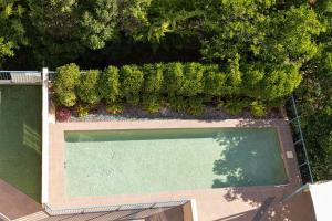 Bazén v ubytování Twin Pines Unit 701 nebo v jeho okolí