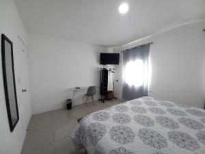 Μια τηλεόραση ή/και κέντρο ψυχαγωγίας στο W's Hostel