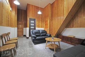 Posezení v ubytování Fish House Homestay
