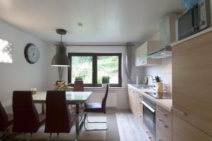 A kitchen or kitchenette at Pension-Werdohl