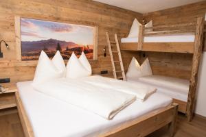 Postel nebo postele na pokoji v ubytování Chalet Eben
