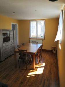 Foto dalla galleria di Gîte Thomas et Joanie a Moulins-Saint-Hubert Altre 3 foto