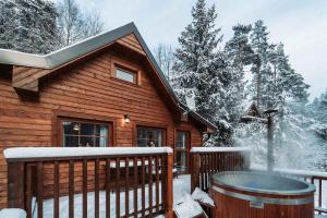 SOVIA WELLNESS CHATA s jacuzzi kaďou a saunou, Čingov v zimě