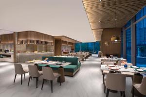 成都盛捷高新服务公寓餐厅或其他用餐的地方