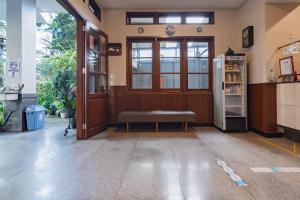 Kuchyň nebo kuchyňský kout v ubytování RedDoorz near Simpang Dago 2