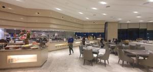 Un restaurante u otro lugar para comer en Joyful Suite at Ion-Delemen Genting Highland