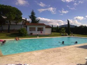 Bazén v ubytování Agriturismo San Giuseppe nebo v jeho okolí