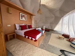 Giường trong phòng chung tại agafay valley