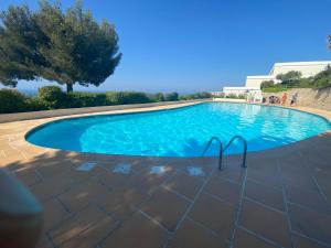 Bazén v ubytovaní Superbe T2 44m2 - Grande terrasse Vue mer panoramique exceptionnelle Piscine - Parking alebo v jeho blízkosti