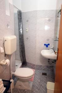 Fotografie z fotogalerie ubytování Apartments and rooms with parking space Njivice, Krk - 408 v destinaci Njivice