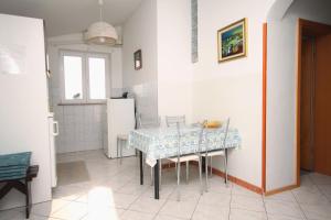 Fotografie z fotogalerie ubytování Apartments and rooms with parking space Njivice, Krk - 408 v destinaci Njivice