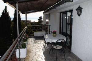 Fotografie z fotogalerie ubytování Apartments and rooms with parking space Njivice, Krk - 408 v destinaci Njivice