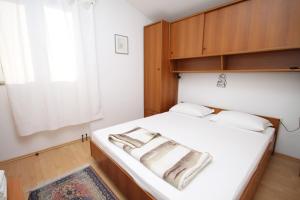Fotografie z fotogalerie ubytování Apartments and rooms with parking space Njivice, Krk - 408 v destinaci Njivice