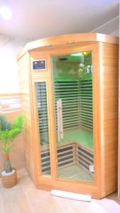 Lázně a/nebo wellness v ubytování SAUNA Appartement 10mn Aeroport Roissy CDG