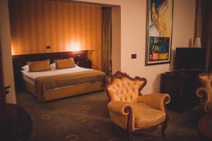 Postel nebo postele na pokoji v ubytování Kaštel Ečka + 37 fotografií