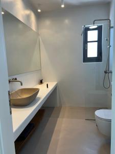 Φωτογραφία από το άλμπουμ του ZETINE SUITES SIKINOs στη Σίκινο +40 φωτογραφίες