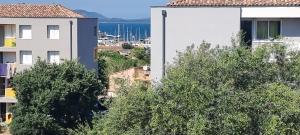 Fotografia z galérie ubytovania Appartement T2 neuf proche du Port v destinácii Porto-Vecchio