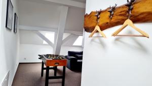 A television and/or entertainment centre at Apartmán 17, Vysoké Tatry, Dolný Smokovec