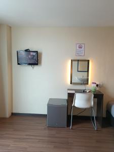 TV a/nebo společenská místnost v ubytování SO Hotel + 22 fotografií