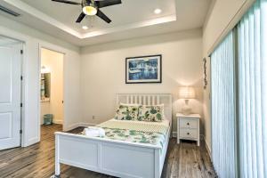 a bedroom with a bed and a ceiling fan at Family-Friendly Tampa Home Less Than 3 Mi to Ocean! in Tampa