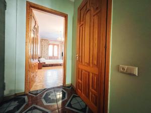 Posteľ alebo postele v izbe v ubytovaní 1-room apartments Kiev city center
