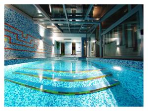Bazén v ubytovaní Hotel Sunce alebo v jeho blízkosti