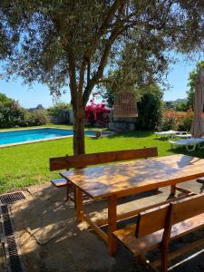 Bazén v ubytování Wonderfull house in O Rosal with optical fiber, Casa Tabagon nebo v jeho okolí