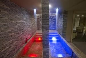 Bazén v ubytování Main Palace Hotel nebo v jeho okolí