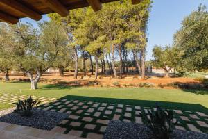 Ein Garten an der Unterkunft Pietra e Calce With Pool
