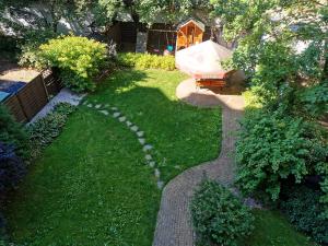 Ogród w obiekcie Apartament Seven