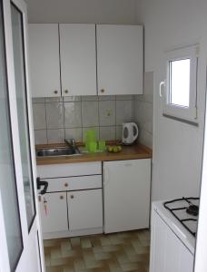 Kuchyň nebo kuchyňský kout v ubytování Apartments by the sea Podaca, Makarska - 515