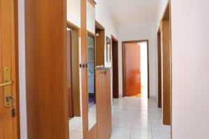 Fotografie z fotogalerie ubytování Apartments by the sea Grebastica, Sibenik - 471 v destinaci Grebaštica