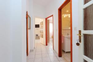 Fotografie z fotogalerie ubytování Apartments by the sea Grebastica, Sibenik - 471 v destinaci Grebaštica