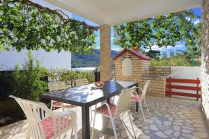 Fotografie z fotogalerie ubytování Apartments by the sea Grebastica, Sibenik - 471 v destinaci Grebaštica