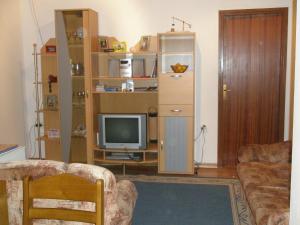 Kuchyňa alebo kuchynka v ubytovaní Apartments with parking spaces Sali, Dugi otok - 447