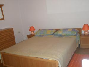 Posteľ alebo postele v izbe v ubytovaní Apartments with parking spaces Sali, Dugi otok - 447