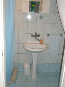 Kúpeľňa v ubytovaní Apartments with parking spaces Sali, Dugi otok - 447