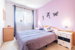Postel nebo postele na pokoji v ubytování Gemelos 22 Resort Apartment 2-15-B Levante Beach + 37 fotografií
