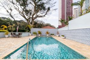 Bazén v ubytování Edifício Milena nebo v jeho okolí