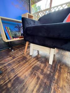 Gallery image of Toca do Pica-Pau - Tiny House em Campos com Lareira e privacidade! in Campos do Jordão