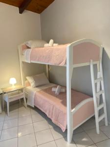 Posteľ alebo postele v izbe v ubytovaní Loft in the Heart Of City Center