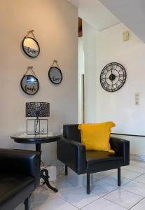 Posedenie v ubytovaní Loft in the Heart Of City Center