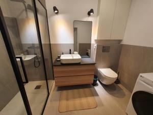 Um banheiro em Bohema Praga Apartments, Metro Szwedzka, near Old Town