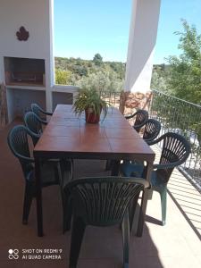 A balcony or terrace at Casa rural PERALTA S CAZORLA PISCINA COMPARTIDA
