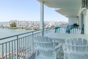 Balcony o terrace sa Bahia Vista I 403