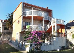 Fotografie z fotogalerie ubytování Apartments by the sea Sucuraj, Hvar - 590 v destinaci Sućuraj
