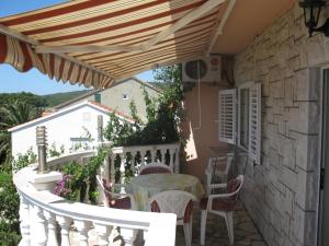 Fotografie z fotogalerie ubytování Apartments by the sea Sucuraj, Hvar - 590 v destinaci Sućuraj
