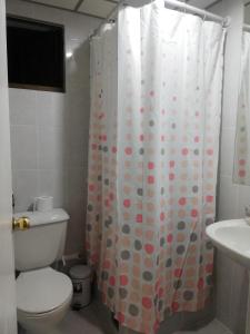 Ванная комната в Haumaru Alojamiento habitación privada