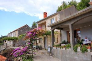 Bygningen som feriehuset ligger i