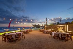Restaurace v ubytování Desa Swan Villas & SPA, Keramas